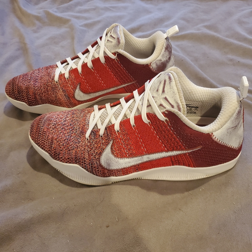 Nike kobe 11 low 4kb "red horse" size 11